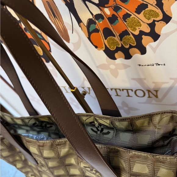 🔥SEND OFFER🔥CHANEL TRAVEL LINE Elegant Brown Tote Bag - Picture 3 of 13